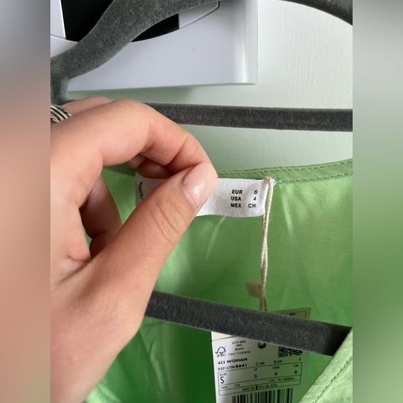 Mango long sleeve green cut-out dress in size S/US 4. NWT. - Picture 5 of 5